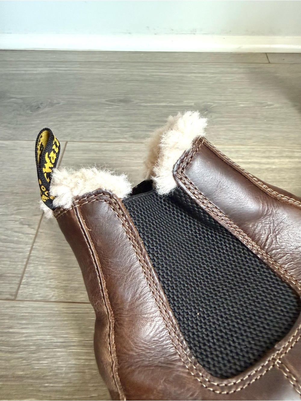 Dr. Martens 2976 Leonore Faux Fur Lined Chelsea Boots Brown Size 10 - Picture 13 of 16